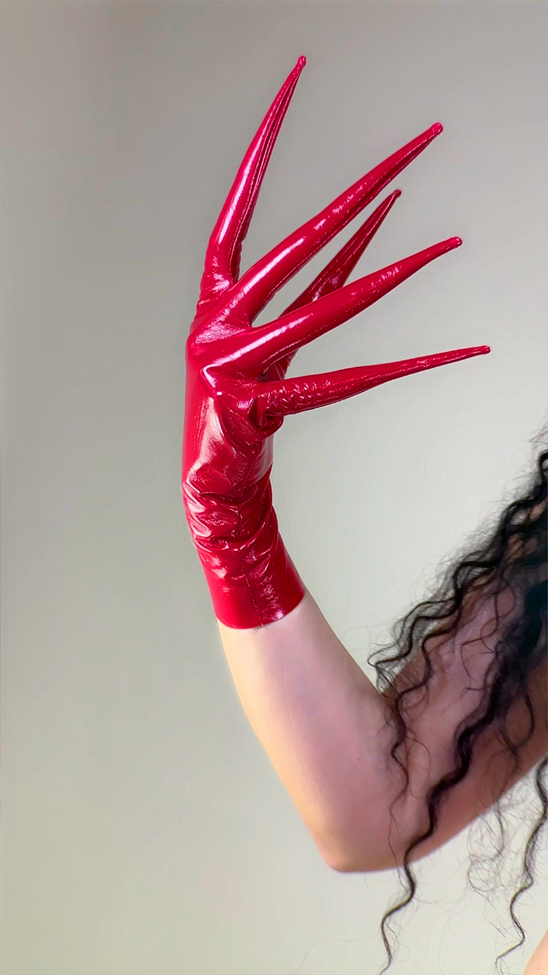 Guanti CLAW Red Shine DITA PUN - Patent Leather Shine recensione e prezzo