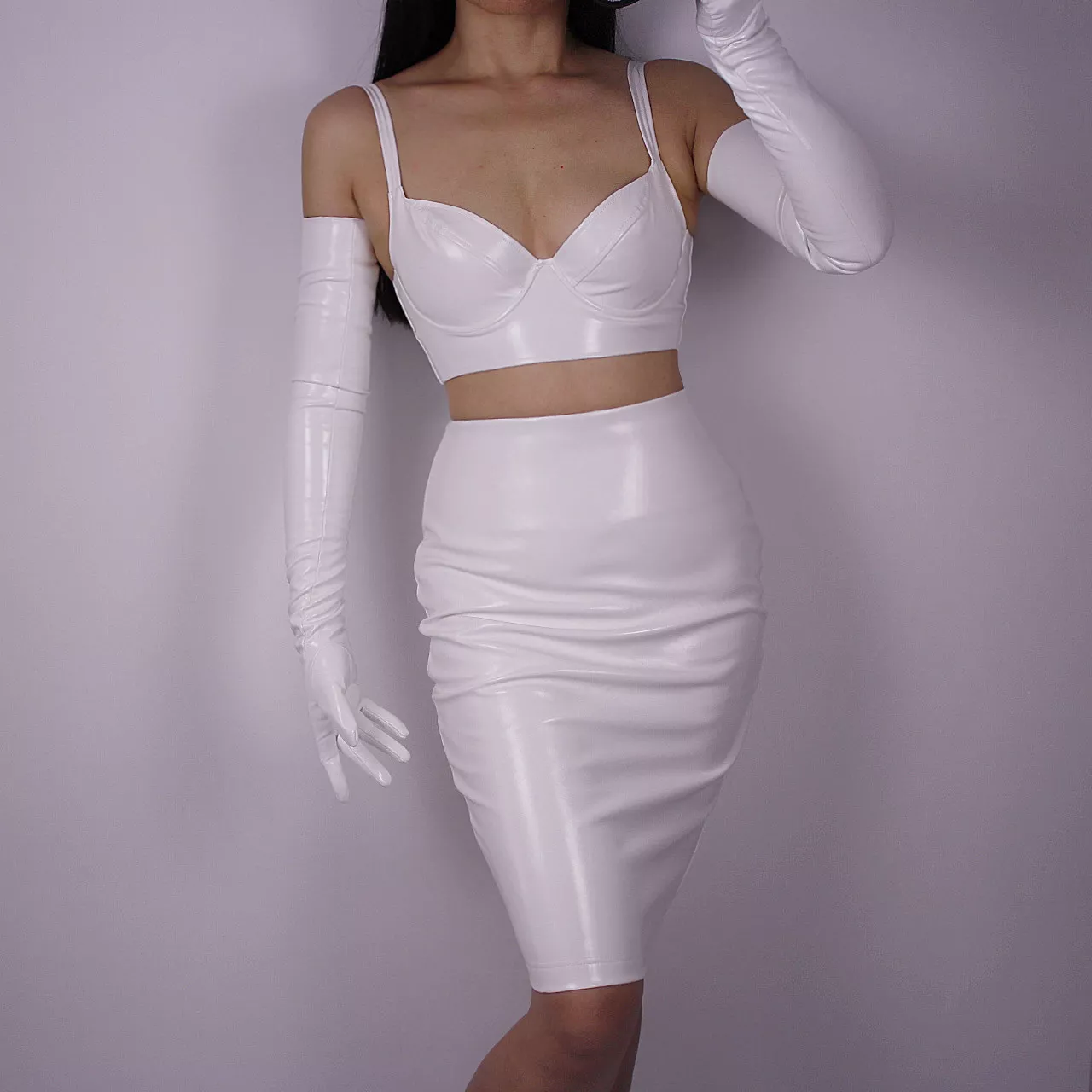 Guanti Lunghi Bianchi in Pelle - Patent Leather Shine recensione e prezzo